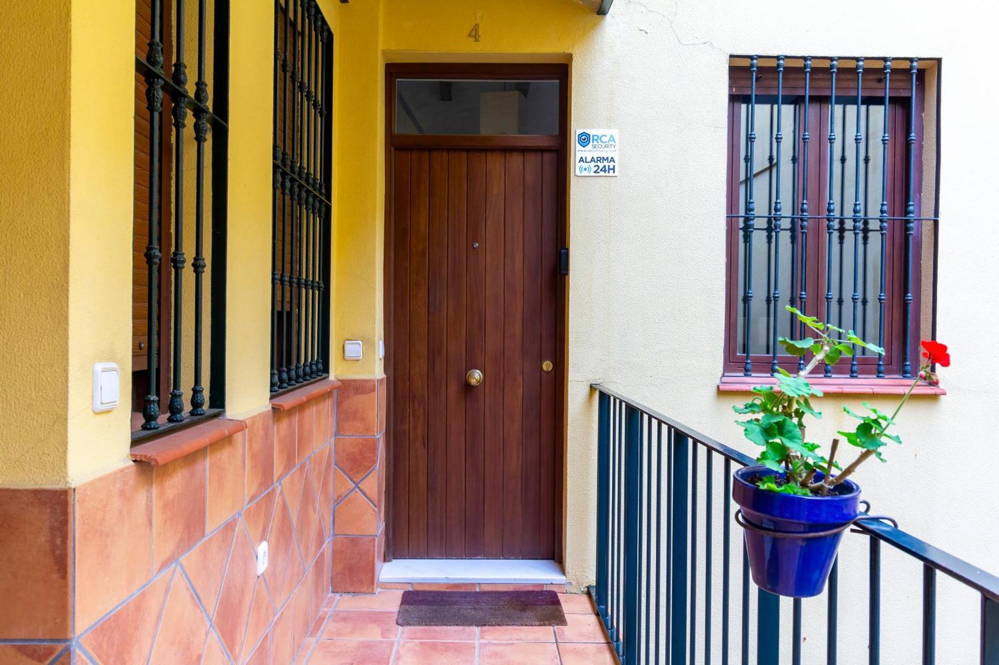 Alohamundi Pureza III Apartment Seville Luaran gambar